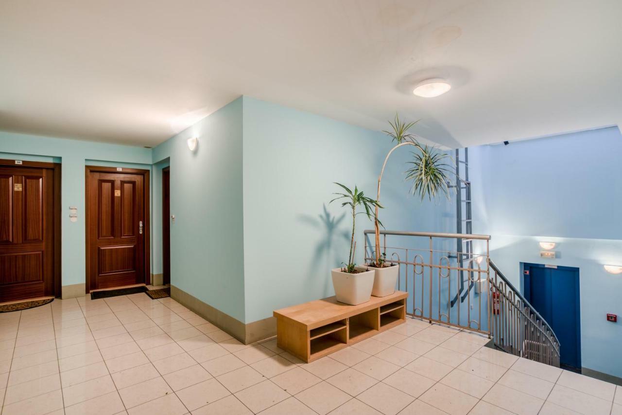 Apartment 1 Sunny With Terrace By Michal&friends Prag